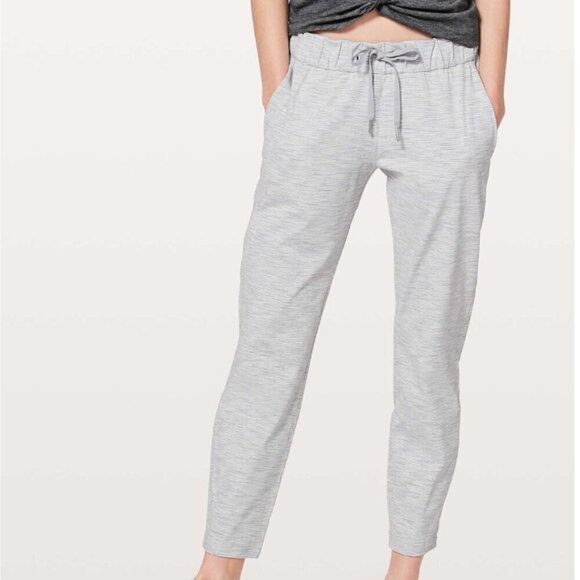 Lululemon On The Fly Pant *28" Wee Are From Space Nimbus Battleship / Ice Grey - Picture 8 of 8